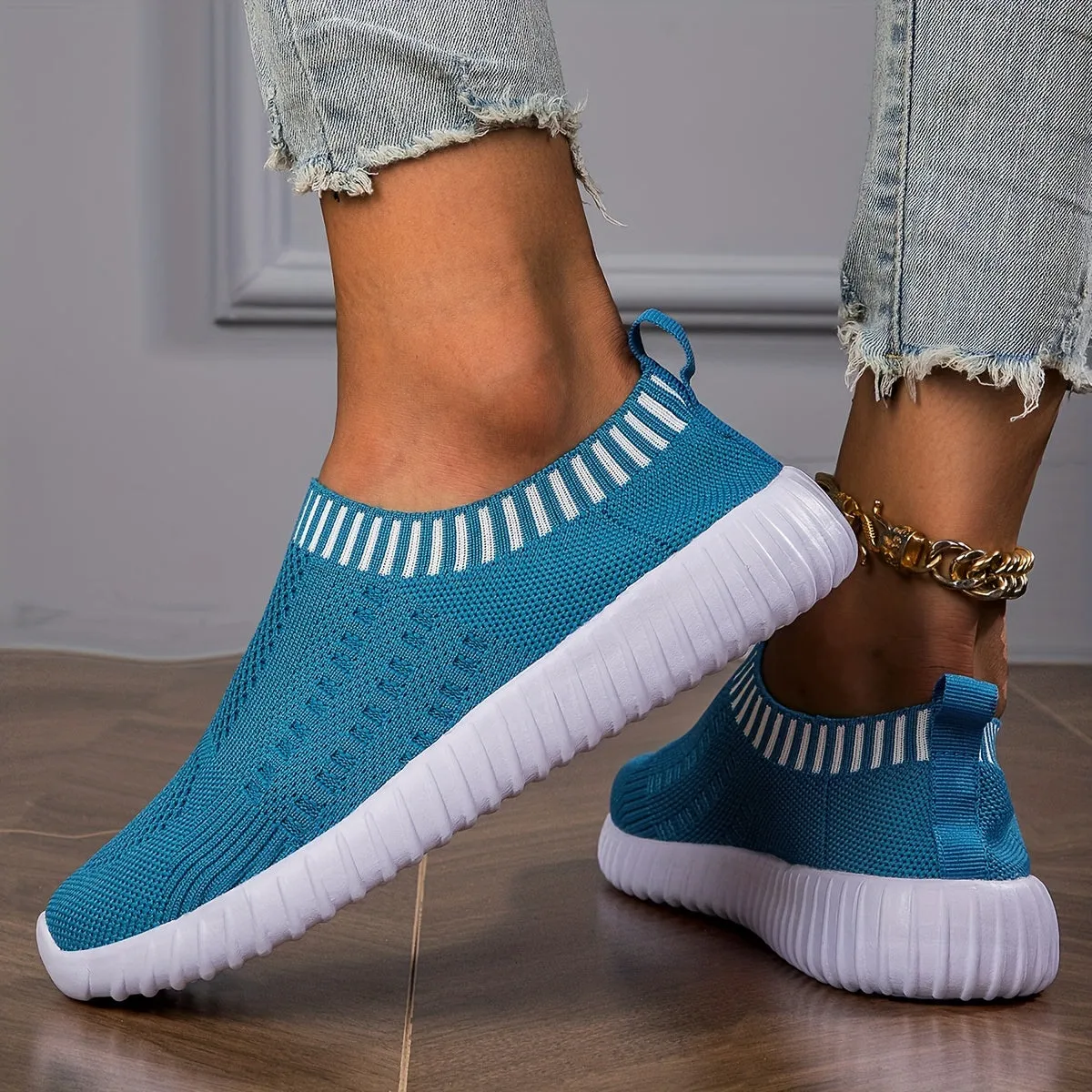 Women's Magenta Casual Sneakers | Low Top Lightweight Shoes